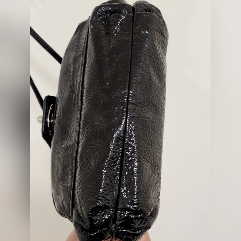 ❌️SOLD❌️EUC Coach Poppy Black Patent Leather Shoulder Bag - Picture 11 of 15